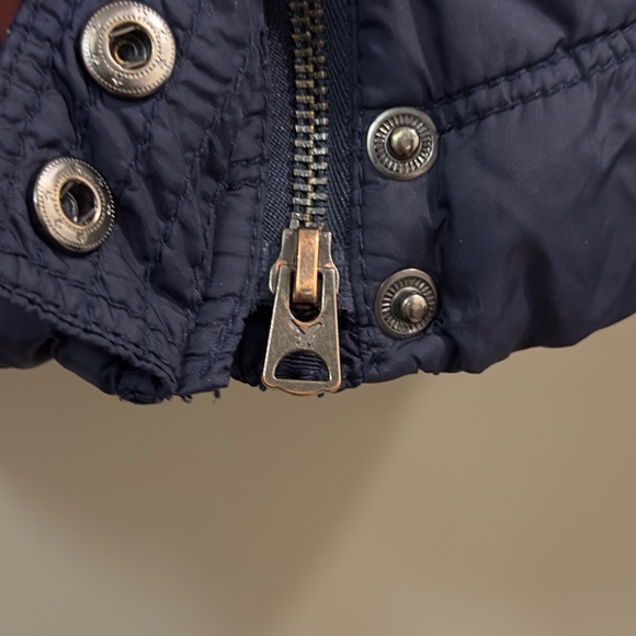 American Eagle Outfitters Women’s Puffer Vest Size Medium Faux Fur Hooded - Picture 4 of 8